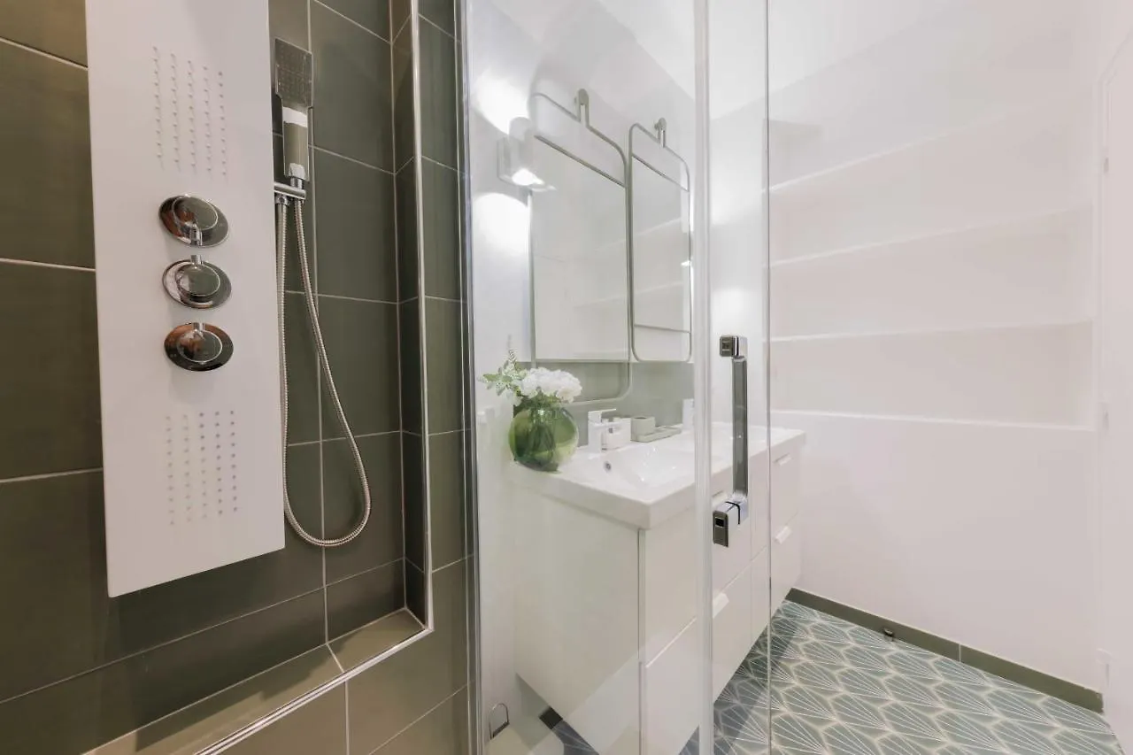 Exceptionnel Appartement A Proximite De Montmartre! Paris Apartment