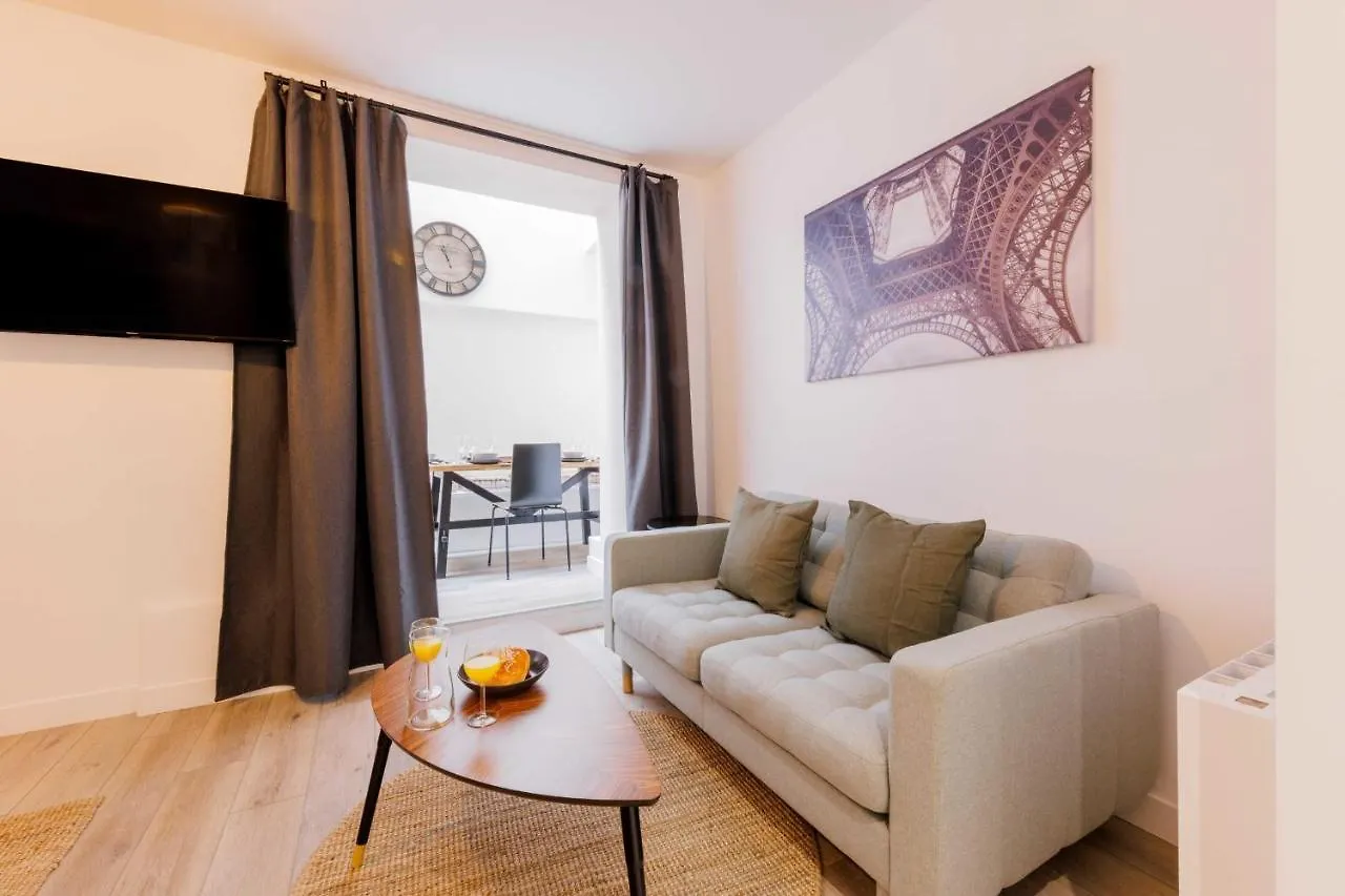 Exceptionnel Appartement A Proximite De Montmartre! Paris Apartment